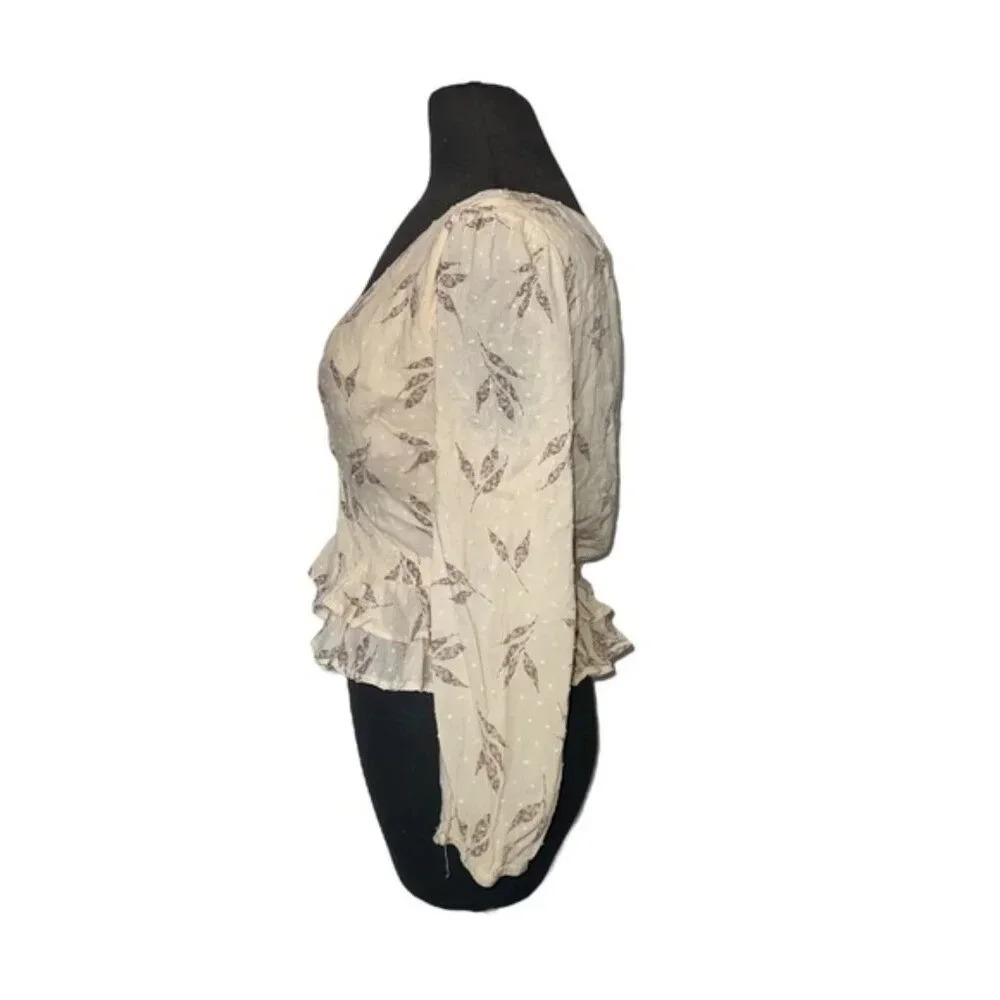 2Bella Long Sleeve V Neck Ruffle Blouse| Large - Picture 4 of 5